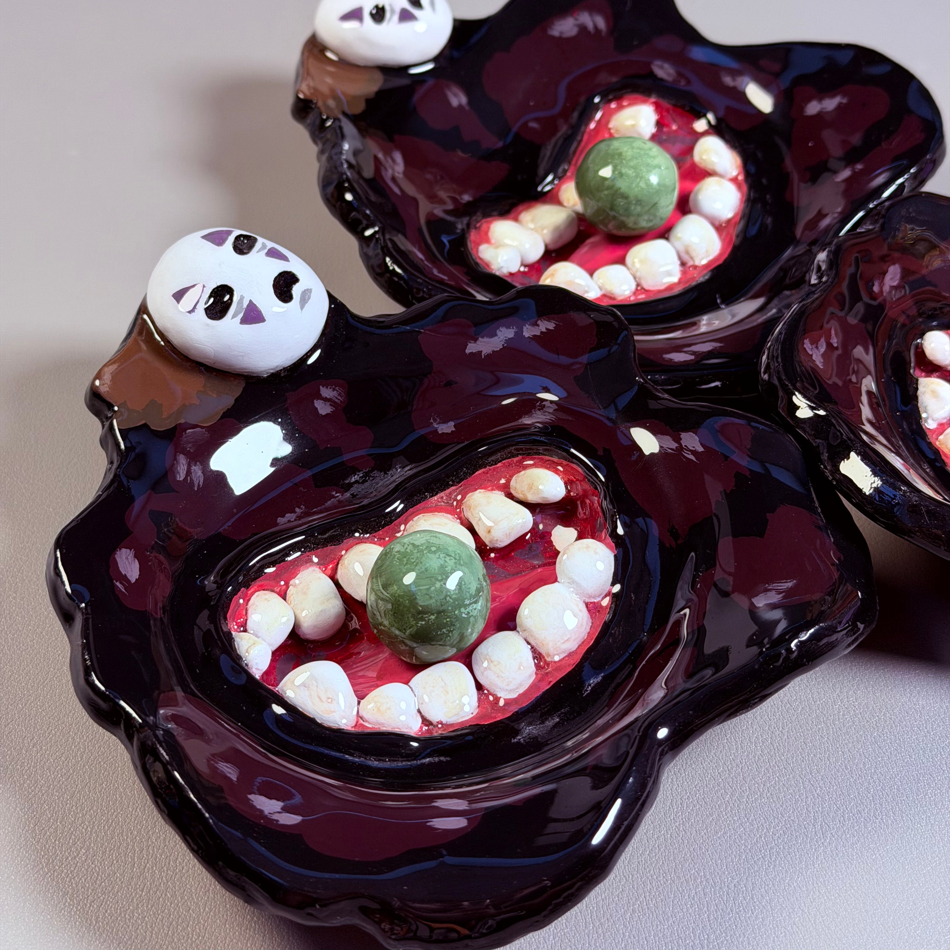 No Face Trinket Dish (Magnetic)